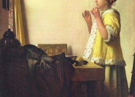امرأة مع عقد من اللؤلؤ امرأة مع عقد من اللؤلؤ